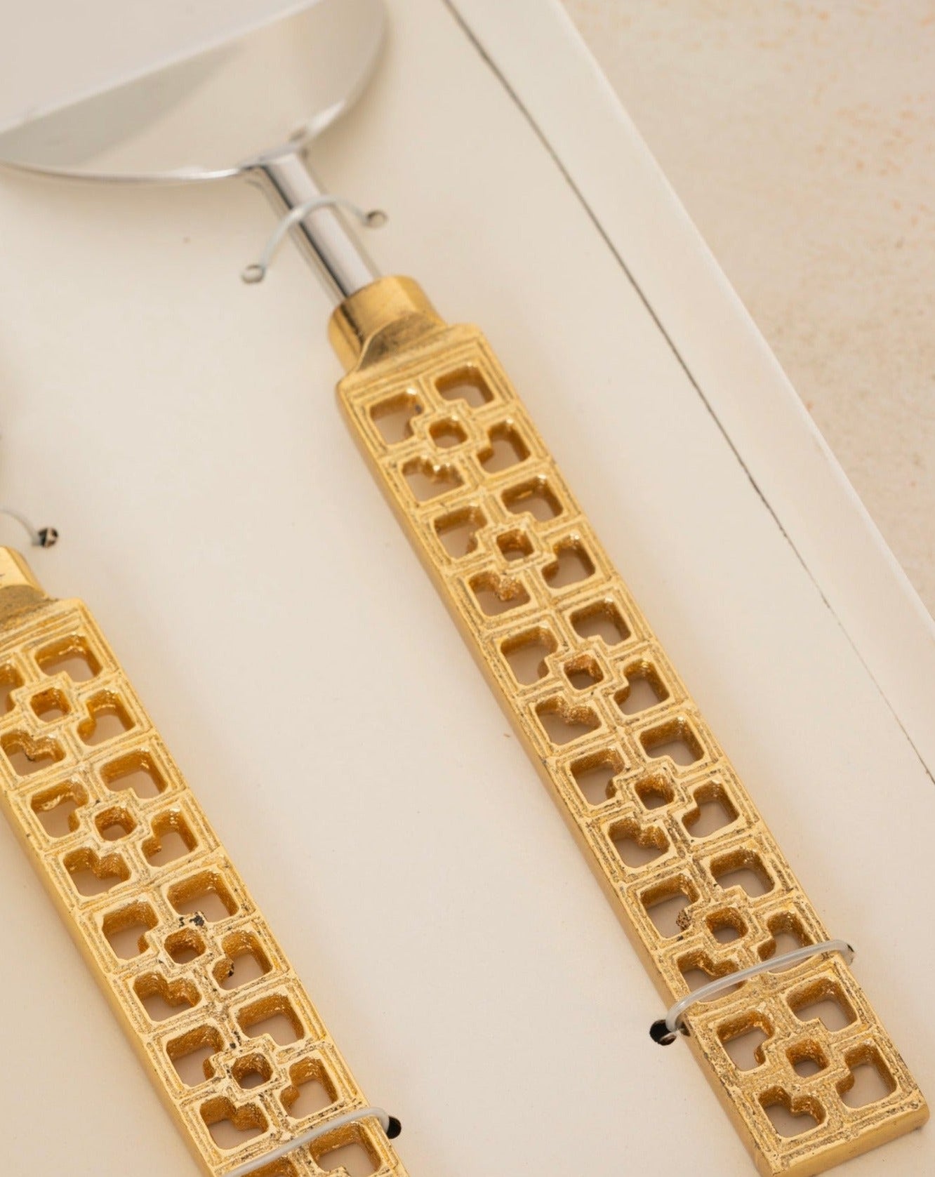 Cake Lifter and Knife Set, Gold