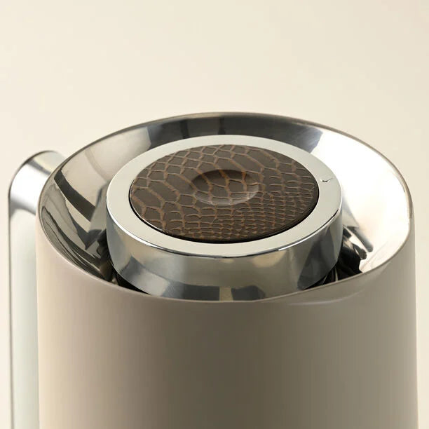 Vacuum flask, light mocha color